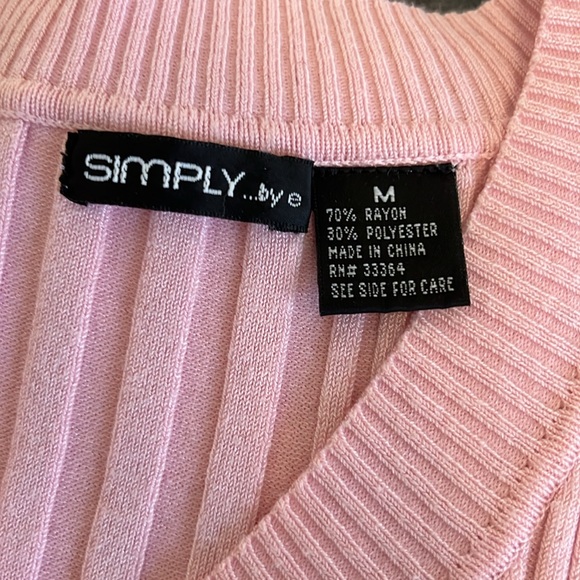 Pink Ribbed V-Neck Sweater - Picture 6 of 6